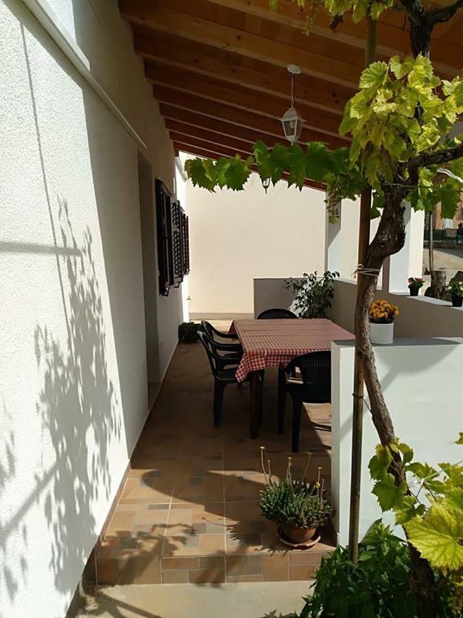 Apartman Lili Apartment Trogir Bagian luar foto