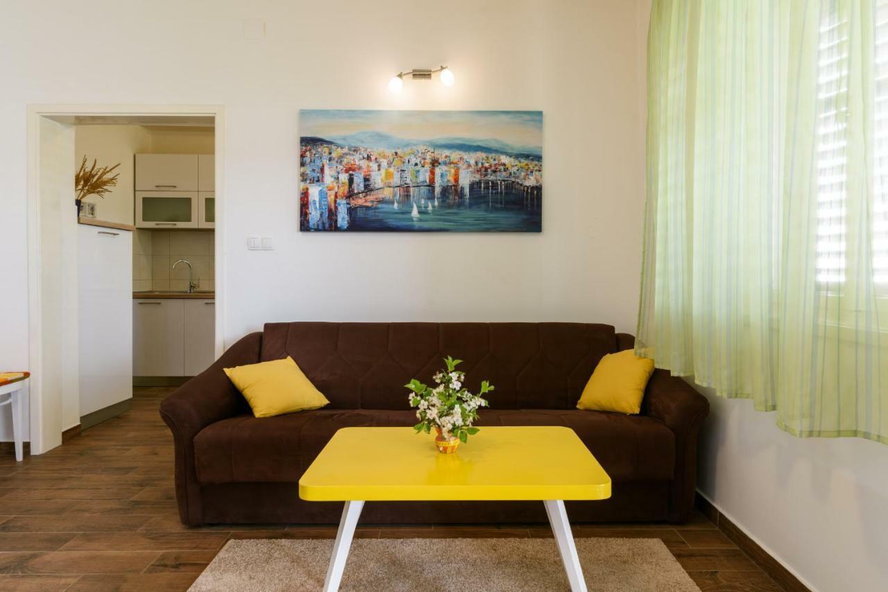 Apartman Lili Apartment Trogir Bagian luar foto