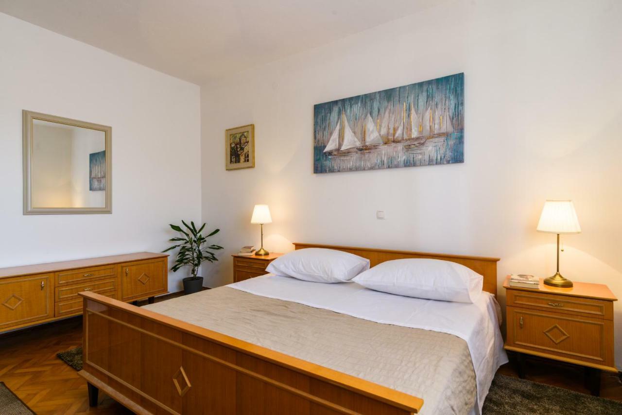 Apartman Lili Apartment Trogir Bagian luar foto