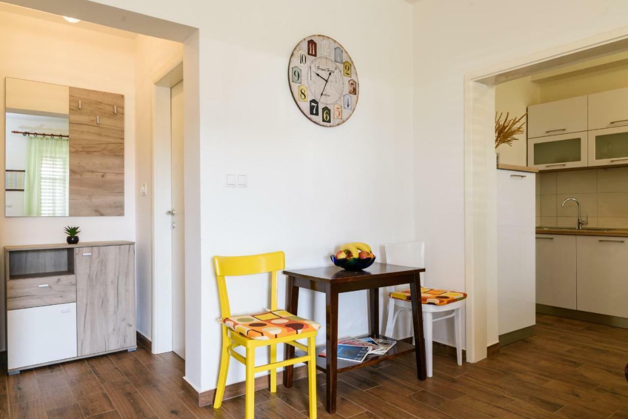 Apartman Lili Apartment Trogir Bagian luar foto